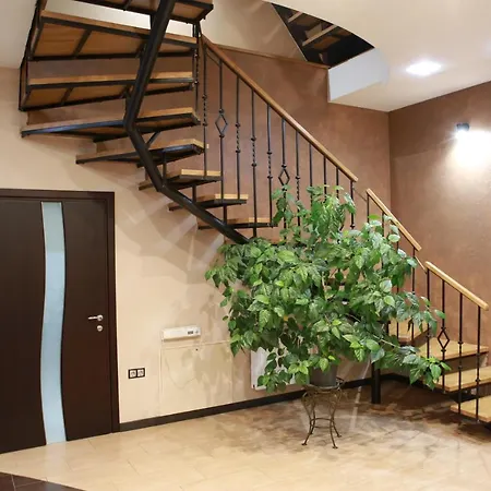 Osokor Lake House 2